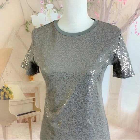 NEW DKNY Women’s Gray Sequin Tee - Picture 2 of 9